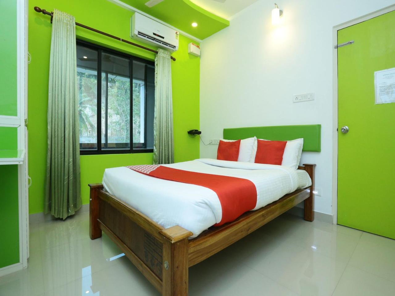 Hotel Oyo 9557 Near Kims Hospital Thiruvananthapuram Exterior foto