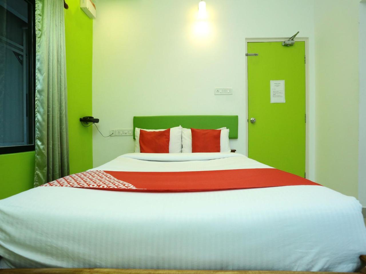 Hotel Oyo 9557 Near Kims Hospital Thiruvananthapuram Exterior foto