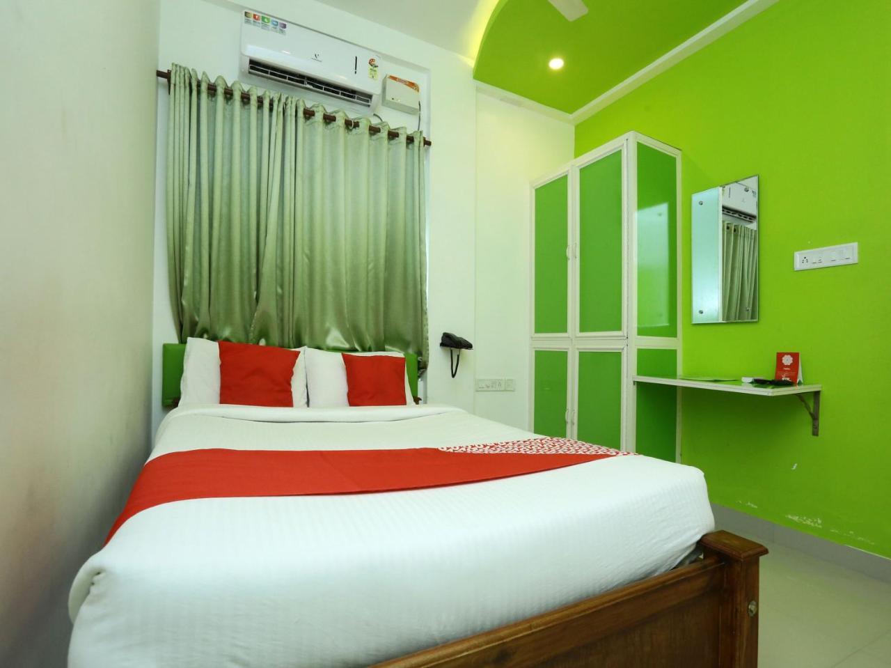 Hotel Oyo 9557 Near Kims Hospital Thiruvananthapuram Exterior foto