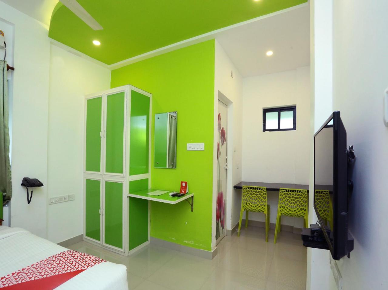Hotel Oyo 9557 Near Kims Hospital Thiruvananthapuram Exterior foto