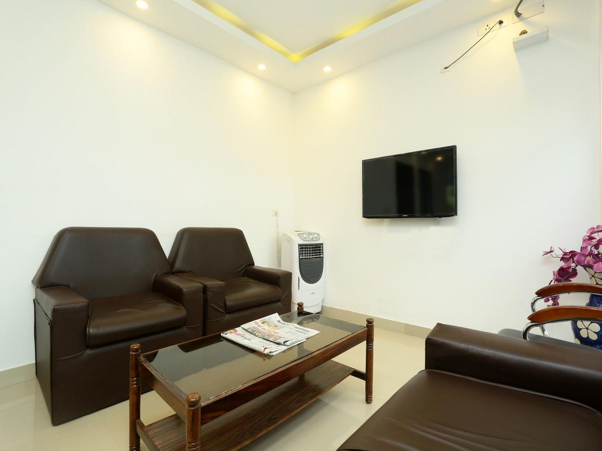 Hotel Oyo 9557 Near Kims Hospital Thiruvananthapuram Exterior foto