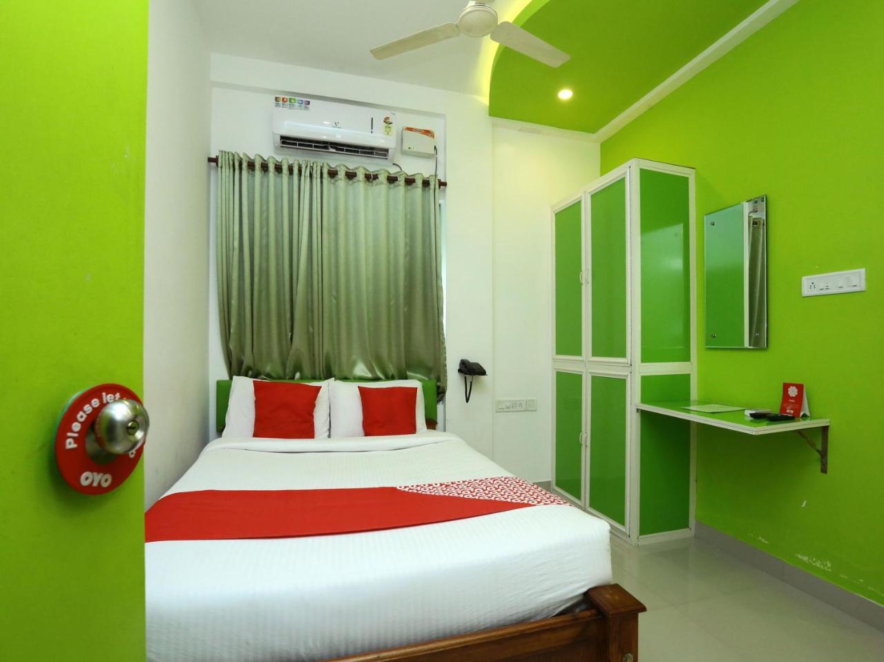 Hotel Oyo 9557 Near Kims Hospital Thiruvananthapuram Exterior foto